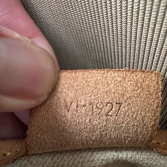 Louis Vuitton shoe bag in monogram - Picture 8 of 8